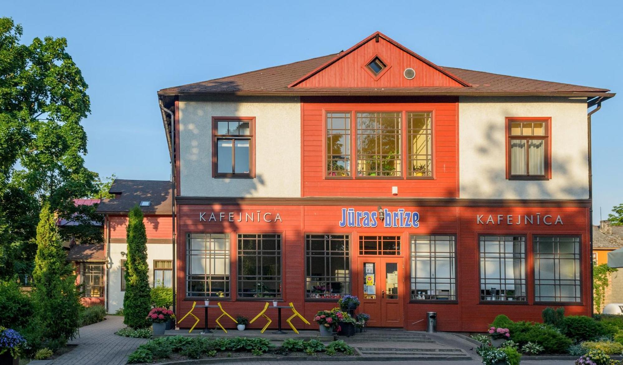 Juras Brize Hotel Ventspils Kültér fotó
