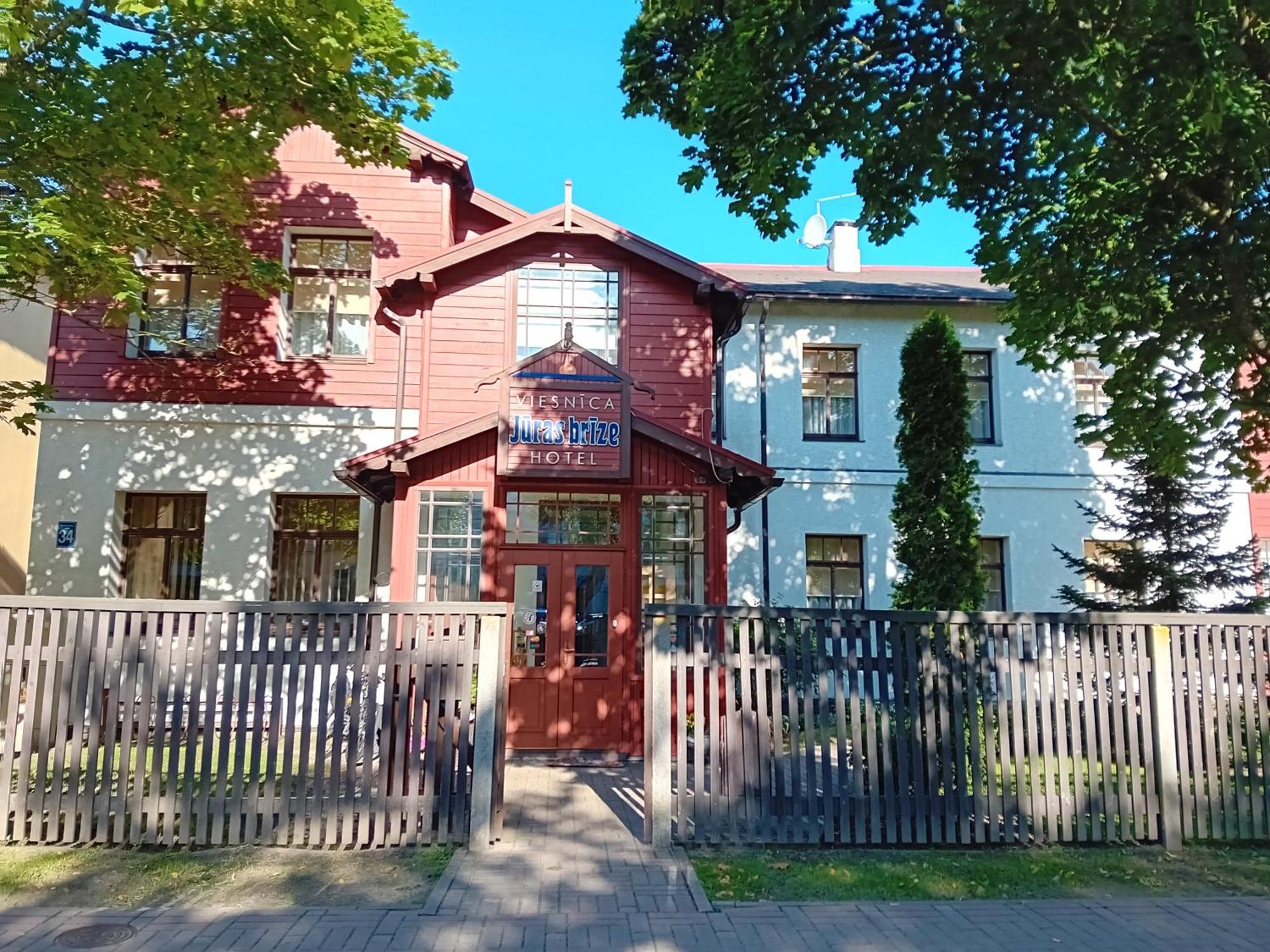 Juras Brize Hotel Ventspils Kültér fotó