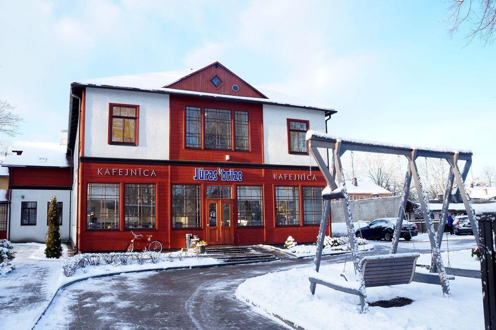 Juras Brize Hotel Ventspils Kültér fotó