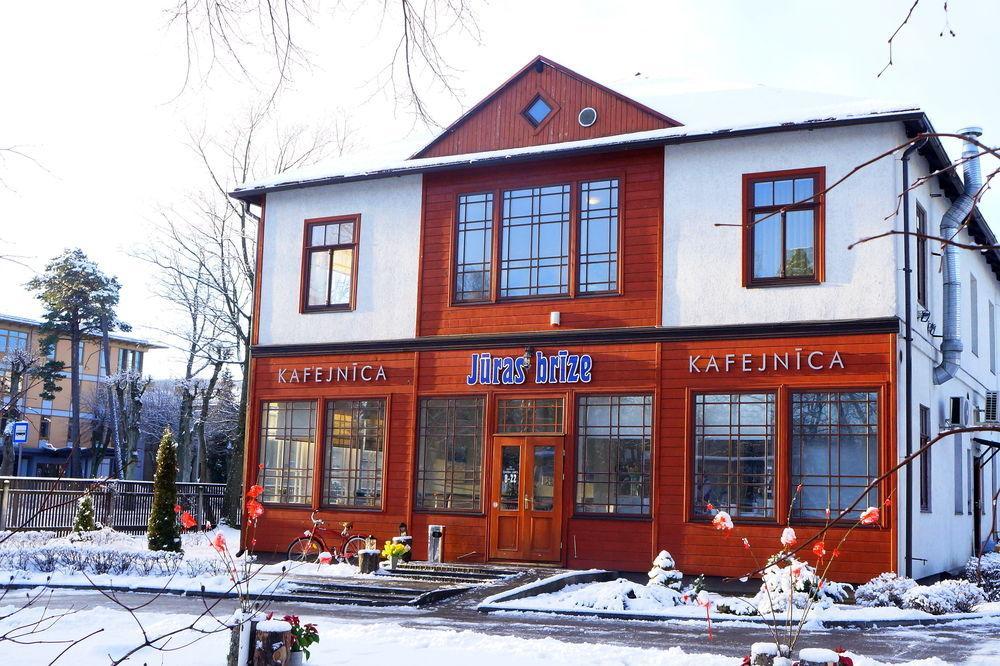 Juras Brize Hotel Ventspils Kültér fotó