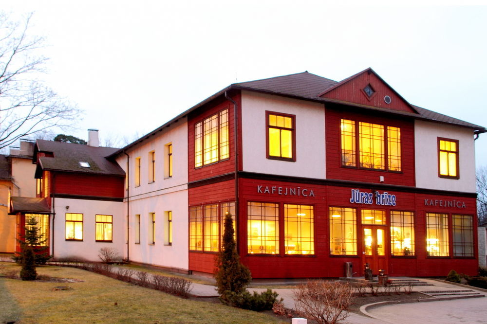 Juras Brize Hotel Ventspils Kültér fotó
